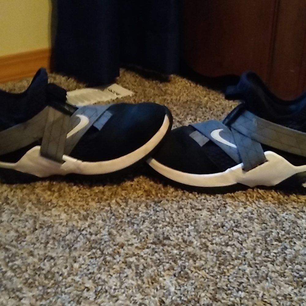 LeBron soilder 12